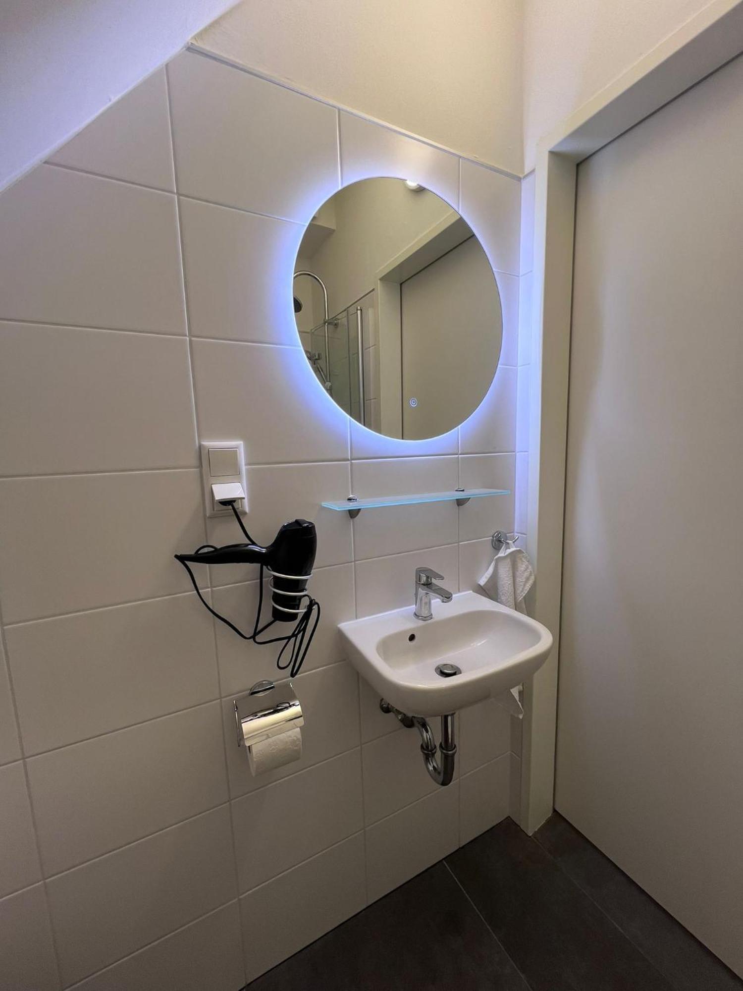 Ort 245 Apartment รีด อิม อินไครส์ ภายนอก รูปภาพ